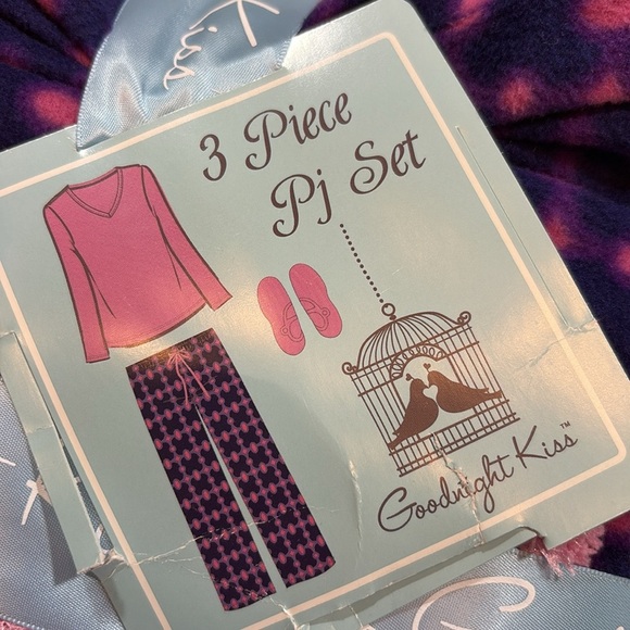 NWT Goodnight Kiss Fleece 3 Piece Pajama Set sz XL - Picture 3 of 4